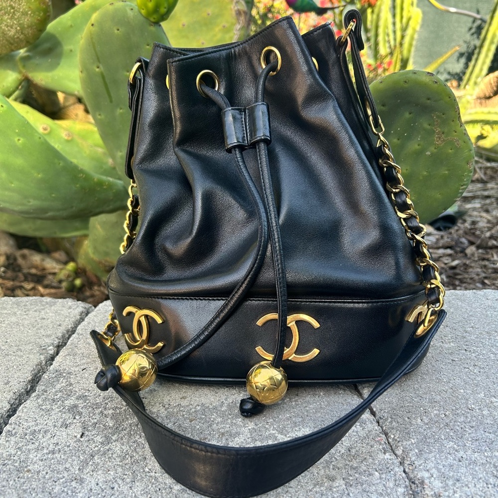 Chanel - Vintage Bucket Bag